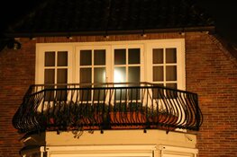 Brand in vrijstaande woning Blaricum: bewoonster naar ziekenhuis