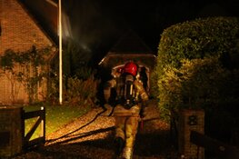 Brand in vrijstaande woning Blaricum: bewoonster naar ziekenhuis