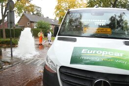 Brandkraan-aansluiting kapot: waterballet in Huizen