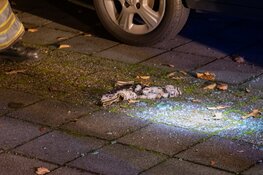 Brandende auto begint te rijden in Hilversum