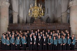 Huizer koor COV Excelsior viert 100-jarig bestaan