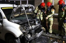 Auto brandt uit voor bedrijf in Bussum