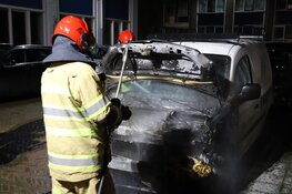 Auto brandt uit voor bedrijf in Bussum