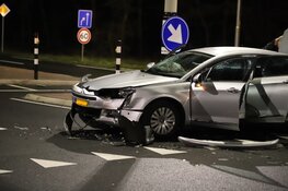 Veel schade na ongeval op N236 Bussum