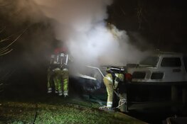 Boot uitgebrand in Naarden