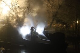 Boot uitgebrand in Naarden