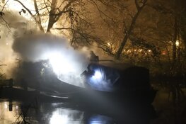 Boot uitgebrand in Naarden