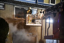 Woning uitgebrand in Maartensdijk: bewoners naar ziekenhuis