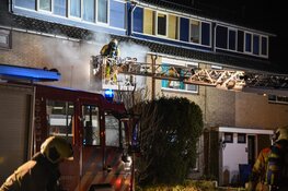 Woning uitgebrand in Maartensdijk: bewoners naar ziekenhuis