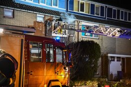 Woning uitgebrand in Maartensdijk: bewoners naar ziekenhuis
