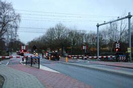 Veel stremming en file door storing bij spoor Naarden