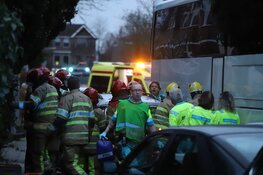 Fietsster overleden na aanrijding door NS-bus in Bussum, kind ongedeerd