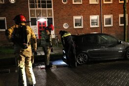 Auto brandt volledig uit in Weesp