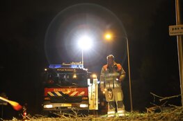 Grote omgevallen boom zorgt voor hinder in Hilversumse Meent