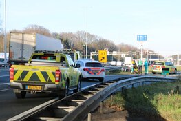 Afrit Naarden dicht na ongeval met motorrijder