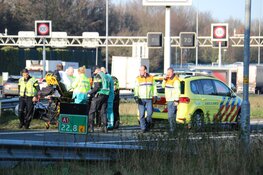 Afrit Naarden dicht na ongeval met motorrijder