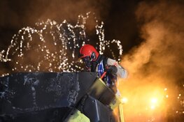 Strooiwagen in brand