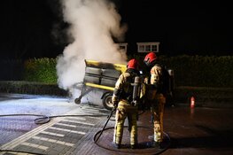 Strooiwagen in brand