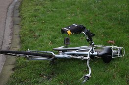 Meisje door een auto aangereden