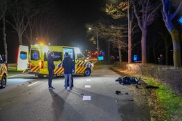 Scooterrijder zwaargewond na ongeval in Huizen