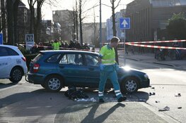 Twee gewonde na ongeluk tussen scooter en auto