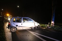 Politieachtervolging eindigt in ongeluk in Huizen