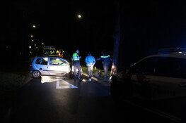 Politieachtervolging eindigt in ongeluk in Huizen
