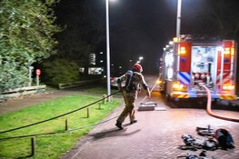 Twee woningen ontruimd bij brand in Laren