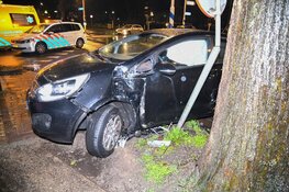 Twee auto&#39;s total loss bij flinke aanrijding in Hilversum
