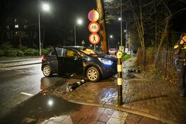 Twee auto&#39;s total loss bij flinke aanrijding in Hilversum