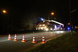 Schoorsteenbrand zorg voor verkeershinder in Huizen