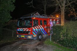 Brandweer komt met moeite bij schoorsteenbrand