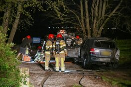 Auto uitgebrand in Muiderberg