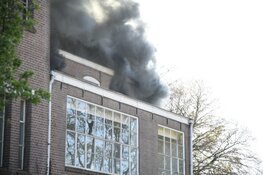 Grote brand in voormalige sigarenfabriek Hilversum