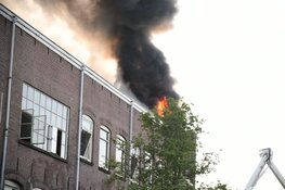 Grote brand in voormalige sigarenfabriek Hilversum