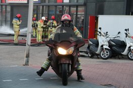 Veel schade na brand bij rijschool in Bussum