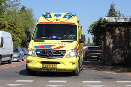 Persoon gewond na val door dak in Nederhorst den Berg
