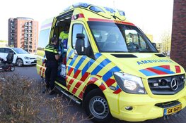 Vrouw in scootmobiel aangereden