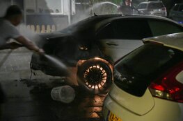 Autobrand in Hilversum, omwonenden alert