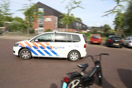 Kind bedreigt leeftijdsgenoten met een mes bij ruzie in Huizen