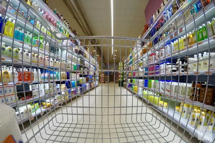 Supermarkten Gooise Meren blijven langer open om drukte te spreiden