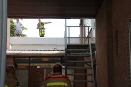 Brand op dak van moskee