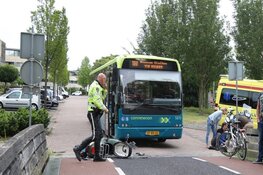 Lijnbus in aanrijding met scooter