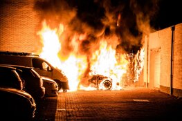 Paniek in Hilversumse woonwijk bij vlammenzee