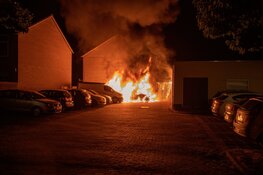 Paniek in Hilversumse woonwijk bij vlammenzee