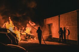 Paniek in Hilversumse woonwijk bij vlammenzee