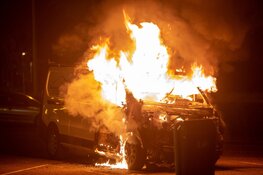 Uitgebrande auto vat opnieuw vlam tijdens berging