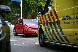 Gewonde na botsing op kruising Hilversum
