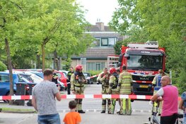 Straat afgezet na gaslek in woning in Huizen