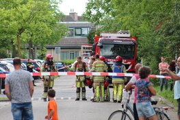 Straat afgezet na gaslek in woning in Huizen